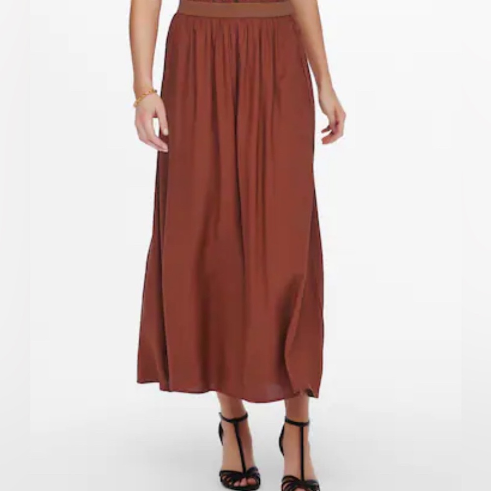Elegant Brown Maxi Skirt